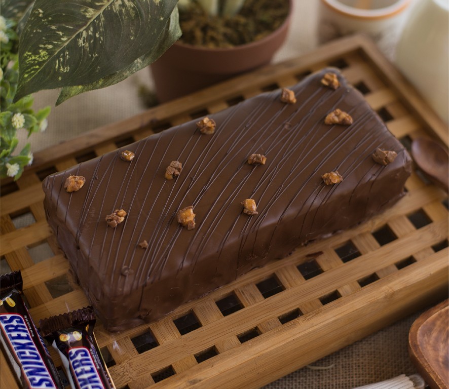 Peanut Caramel Snicker - Igor's Pastry & Cafe Surabaya | Bakery, Pastry, & Oleh-Oleh Premium Surabaya products